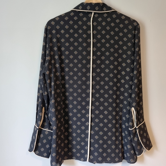 MARKS AND SPENCER COLLECTION Black Patterned Shirt Covered Buttons Wide Cuffs 14 - Picture 10 of 16